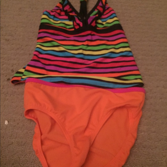 Girls bathing suit - Picture 1 of 1